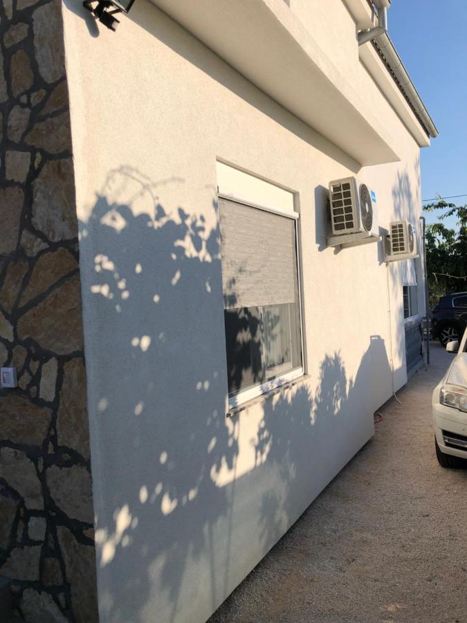 Appartement Vila Fajen Sukošan エクステリア 写真